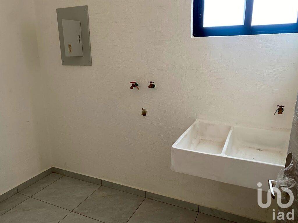 ¡Tu nuevo hogar con alberca! Casa en Venta 179 m2 en Lomas de la Rioja II, Alvarado, Veracruz