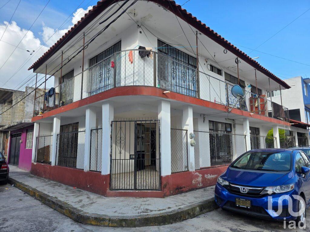 Venta de casa para inversión Colonia Constituyentes en Xalapa
