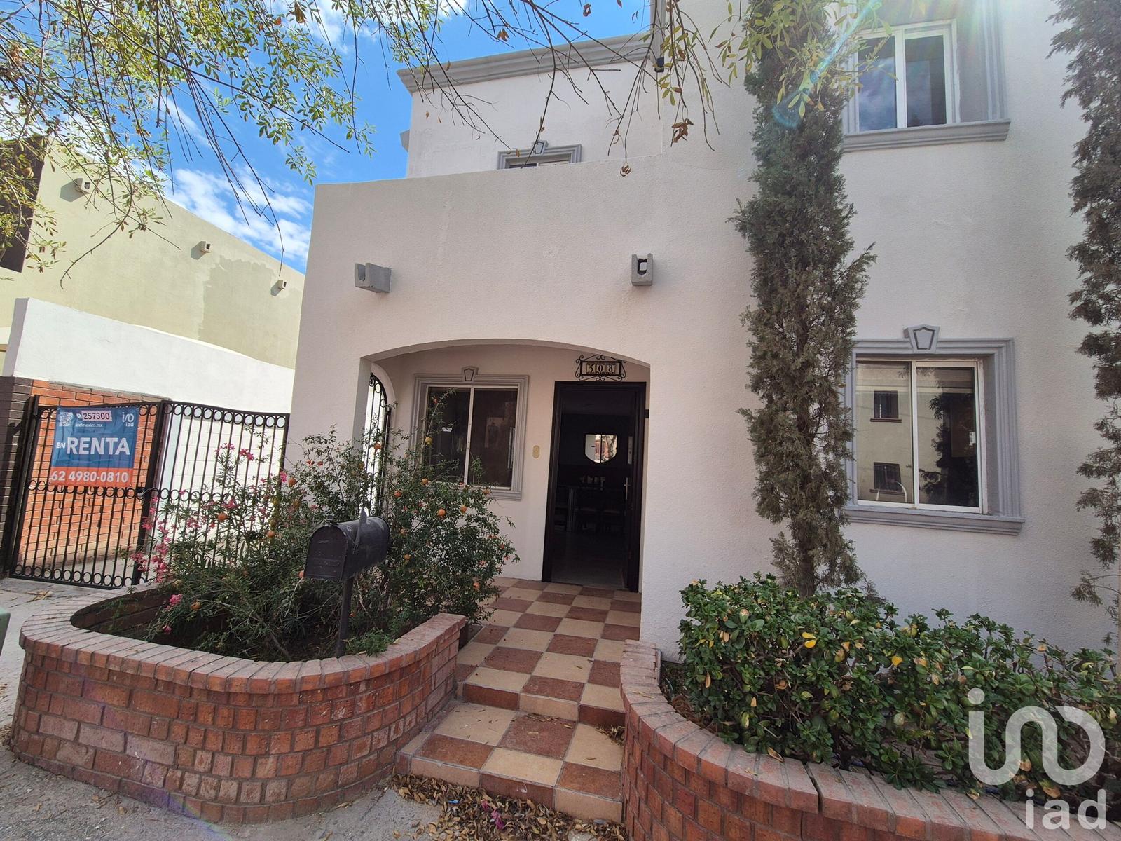 CASA EN VENTA EN POR CALZADA DEL RIO ENTRE 4 SIGLOS Y ANTONIO J. BERMUDEZ