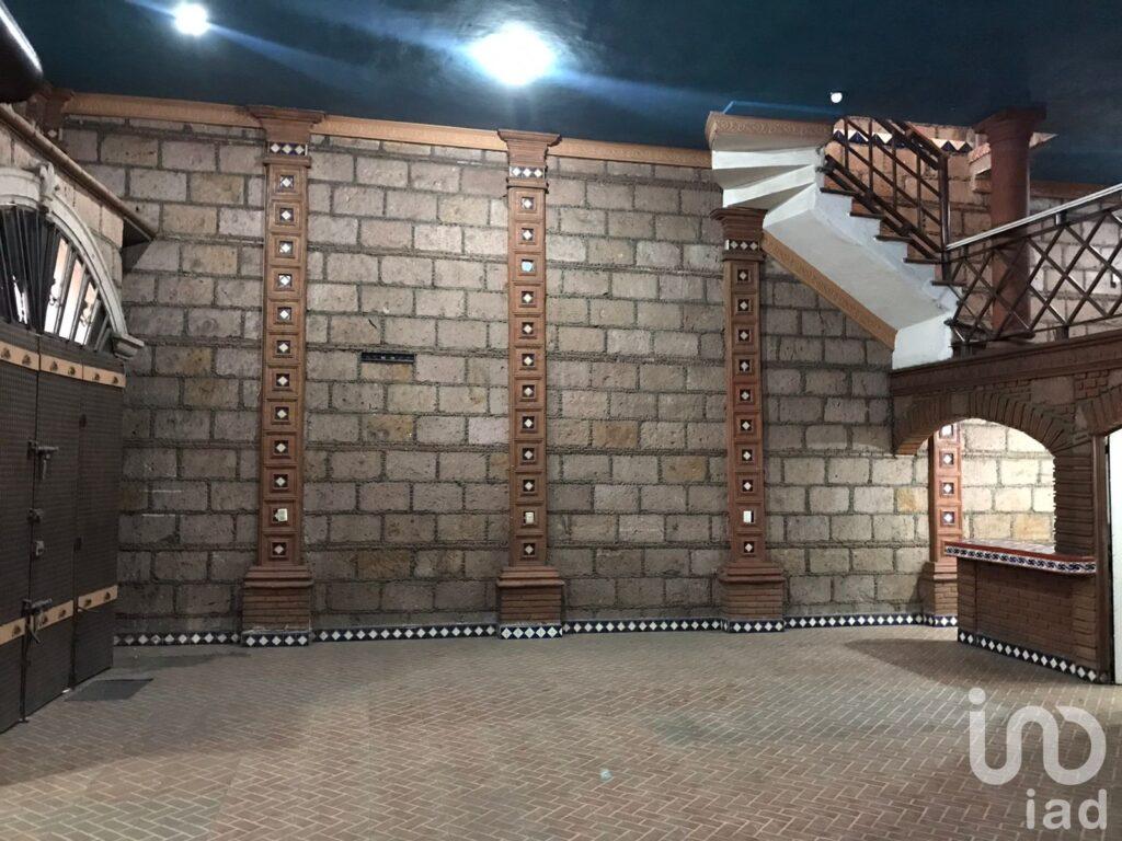 Edificio Comercial en Venta junto a Macro Plaza Estadio, Morelia