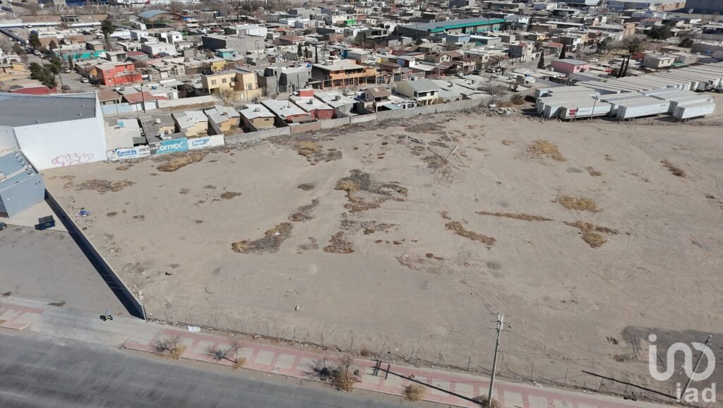 Terreno en venta en Avenida Principal Gomez Morin - 2301270 terreno en venta terreno en venta en avenida principal gomez morin 250095