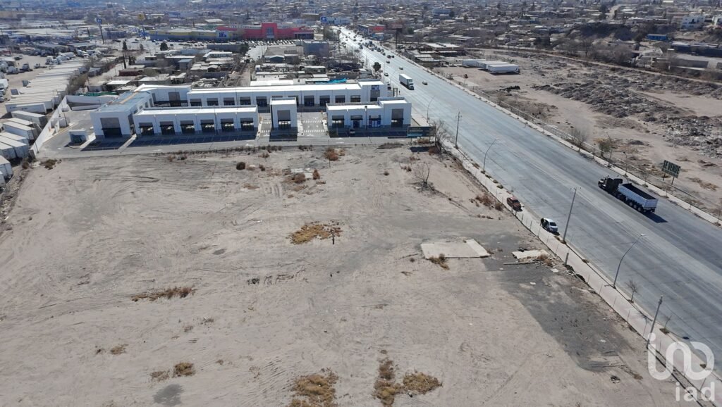 Terreno en venta en Avenida Principal Gomez Morin