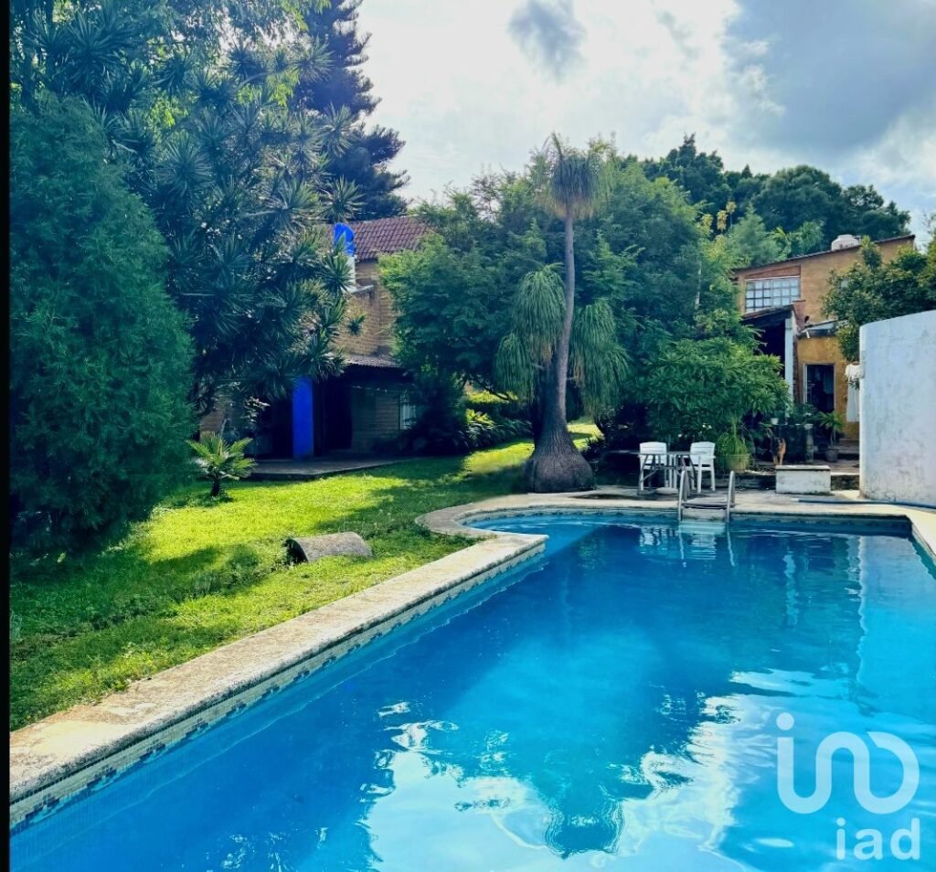 Oportunidad venta propiedad con dos casas unos pasos del Centro de Tepoztlán