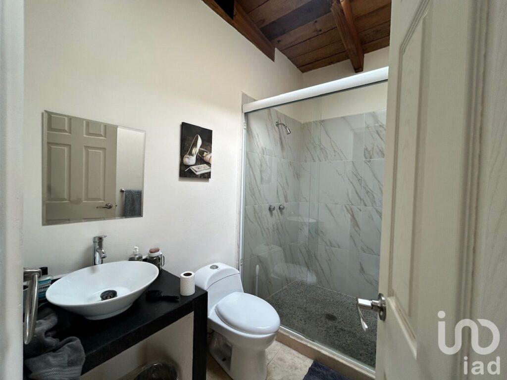 Casa en venta 1 nivel, doble seguridad en lomas de Cortés