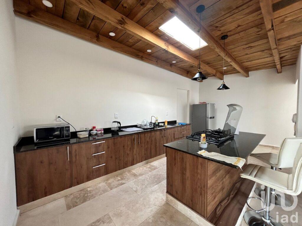 Casa en venta 1 nivel, doble seguridad en lomas de Cortés