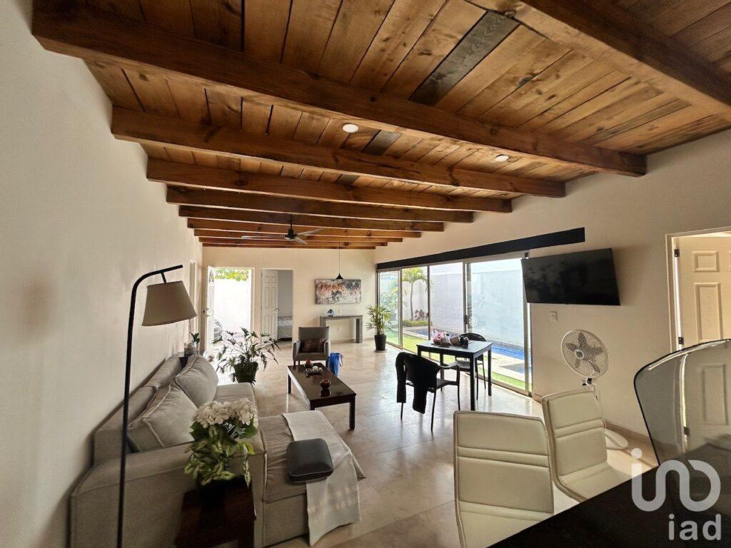 Casa en venta 1 nivel, doble seguridad en lomas de Cortés