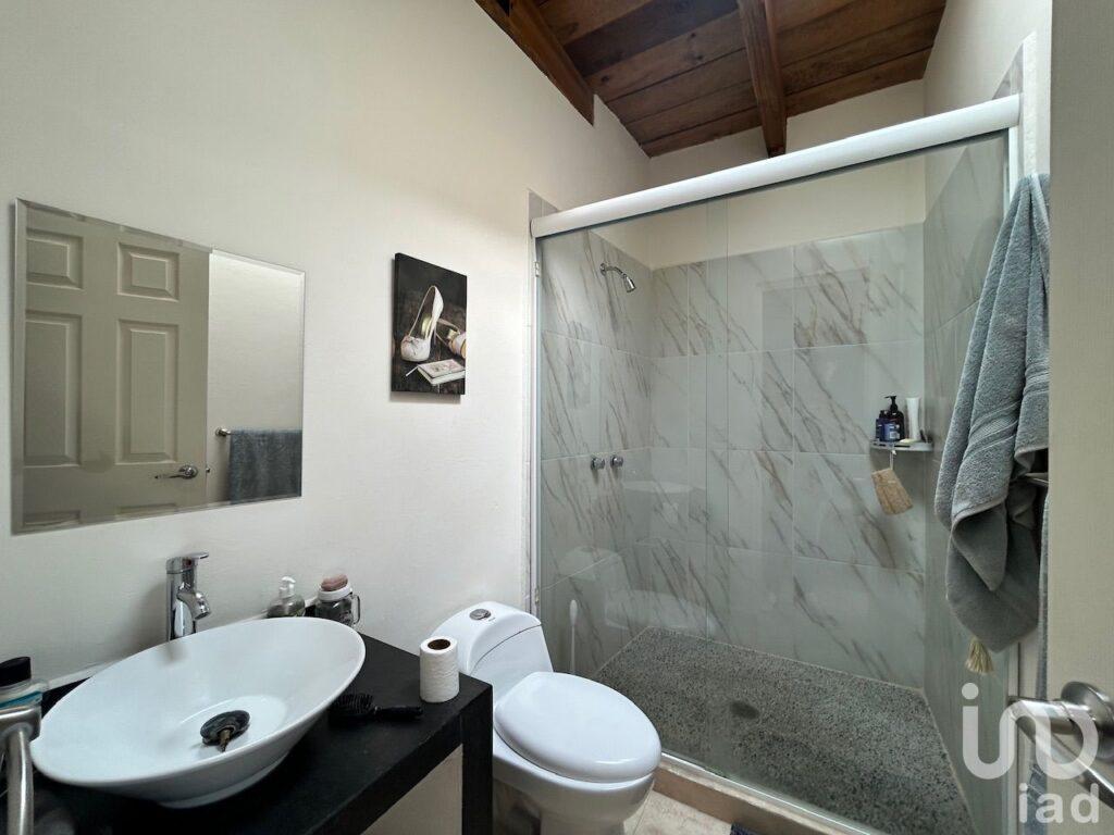 Casa en venta 1 nivel, doble seguridad en lomas de Cortés