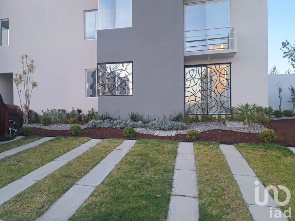 Departamento en Planta Baja con Casa Club, Lomas del Pedregal, Sobre periferico