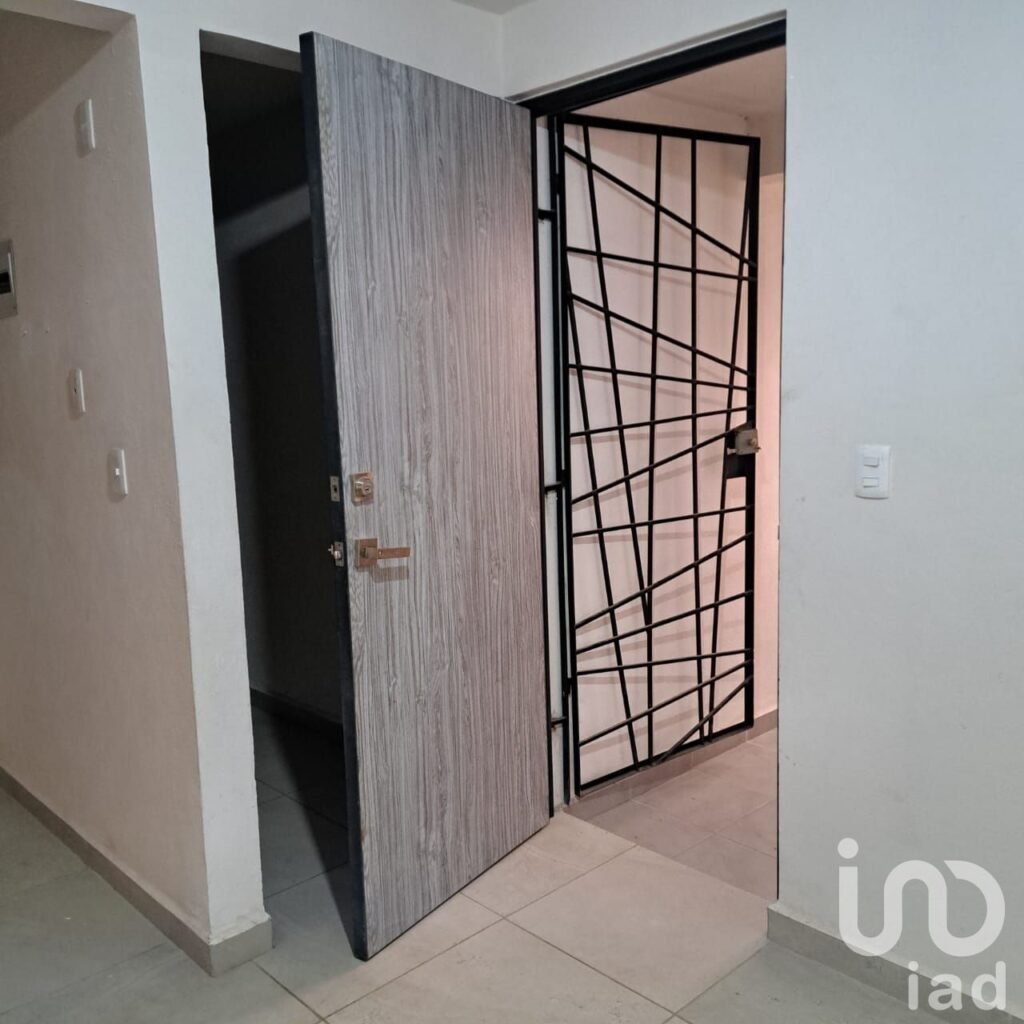 Departamento en Planta Baja con Casa Club, Lomas del Pedregal, Sobre periferico