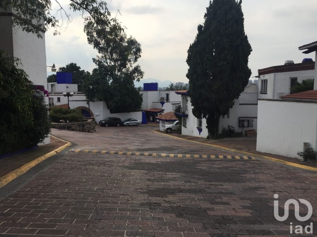 Renta de Casa en condominio en Lomas de Tecamachalco, Huixquilucan