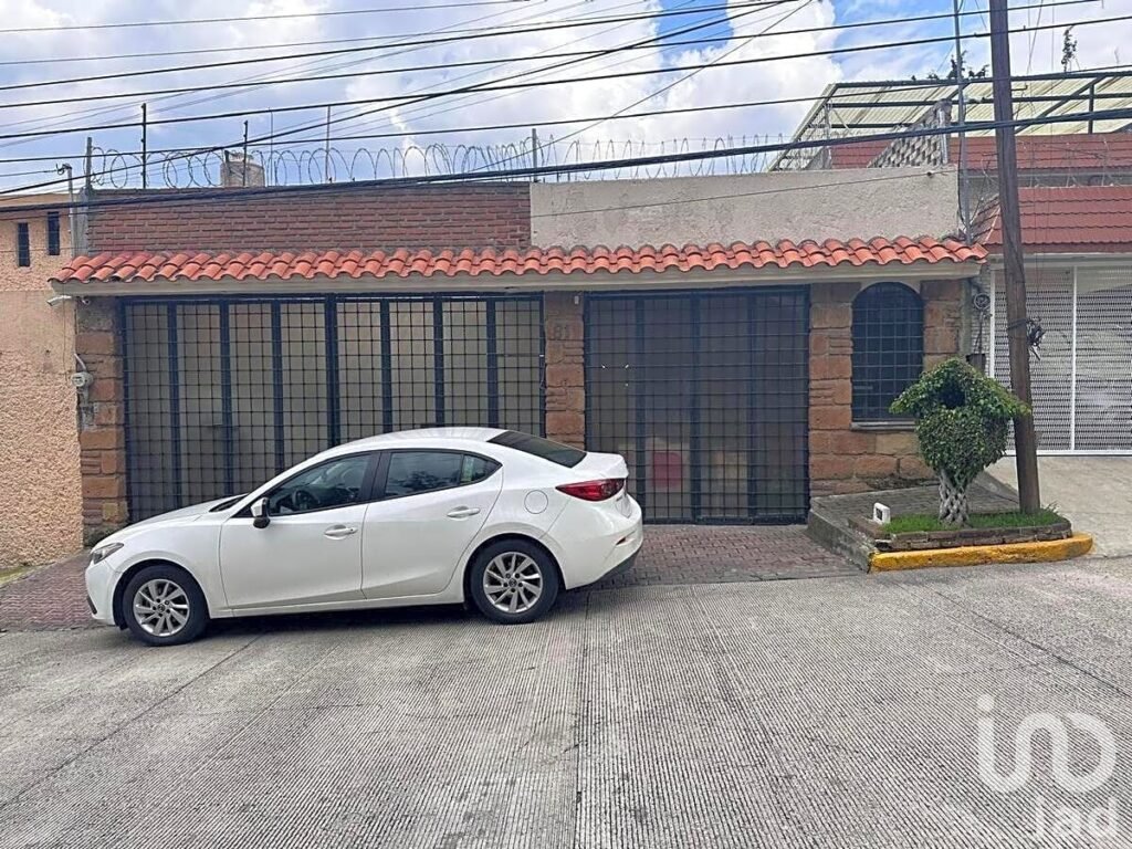 CASA EN VENTA, LOMAS DEL HUIZACHAL, NAUCALPAN