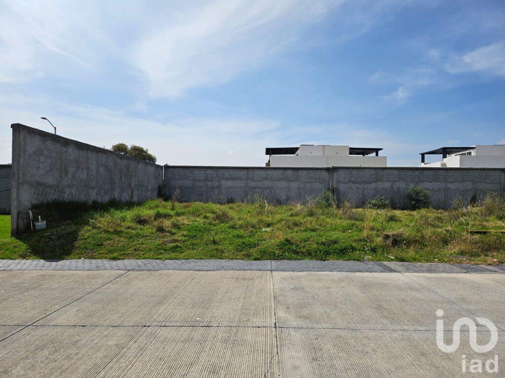 Terreno Residencial en Venta de 201 m2 en privada Sky Tolouse en Llano Grande, Metepec, Edo. Méx.
