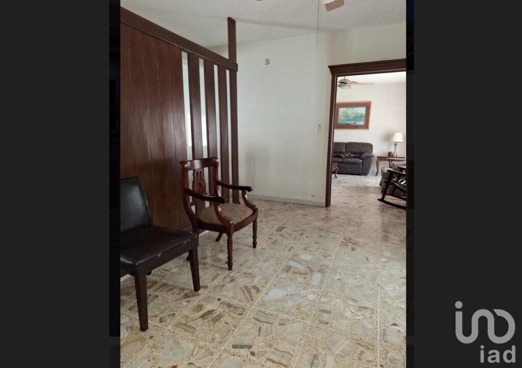 Casa en venta Equipada en Madera Fina Zona Chapultepec
