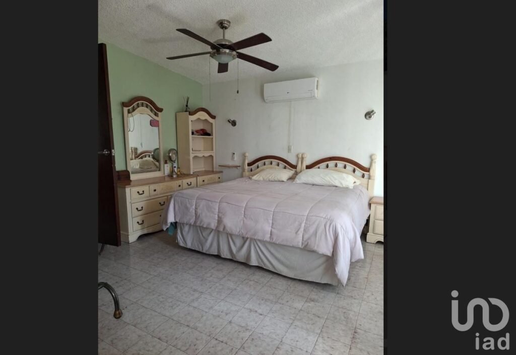 Casa en venta Equipada en Madera Fina Zona Chapultepec