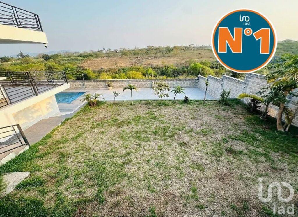 Venta de casa campestre en el Lencero Veracruz.