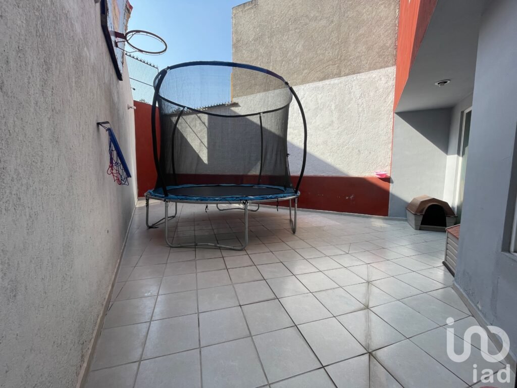 Casa en Venta con Roof Garden, Amplios Espacios, a minutos de Galerías Atizapán, Edo Mex.