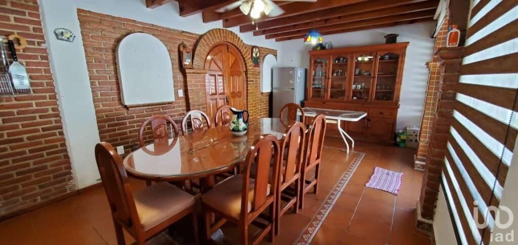 CASA EN VENTA AMUEBLADA- LOMAS DE COCOYOC MORELOS