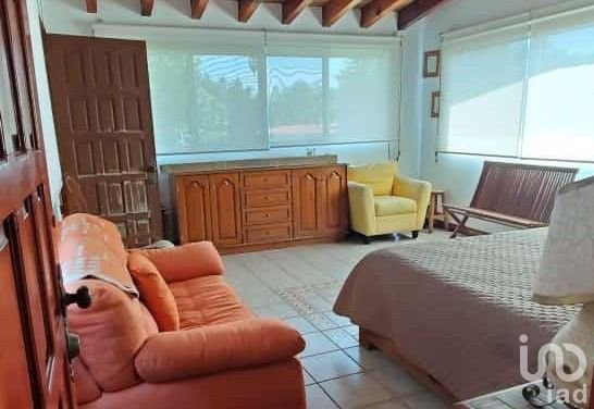 CASA EN VENTA AMUEBLADA- LOMAS DE COCOYOC MORELOS
