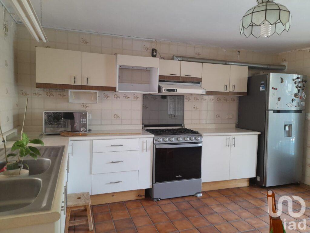 Casa en venta dentro de fraccionamiento con vigilancia al norte de Cuernavaca