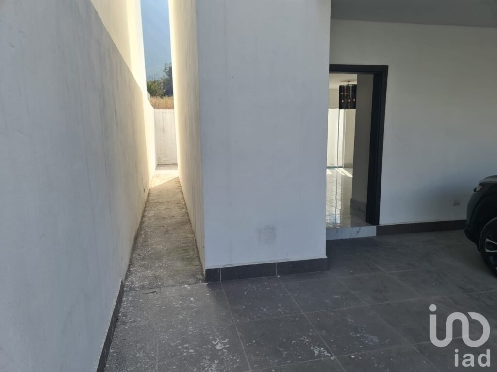 Casa EN RENTA en Col. La Montaña Residencial (Zona Cumbre García)