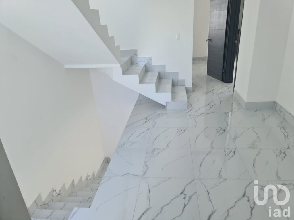 Casa EN RENTA en Col. La Montaña Residencial (Zona Cumbre García)