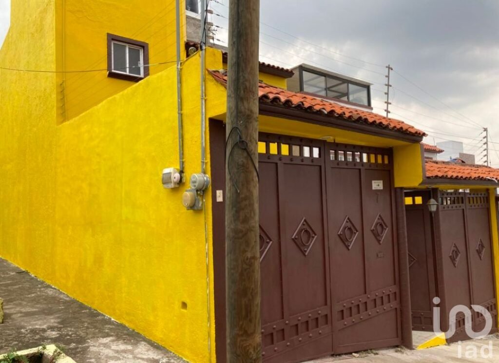 Casa en venta en esquina, en Lomas Lindas II, Atizapán de Zaragoza, Estado de México.