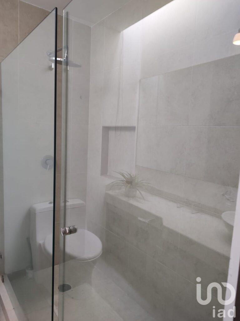 Casa en venta modelo Acacia en P. Natura, con lavanderia cerrada, canceles de vidrio templado