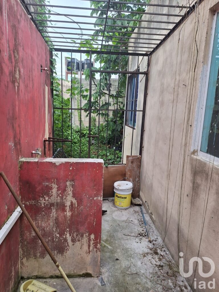 Casa de oportunidad. MANZANA 11 - VILLAS DE OTOCH, Priv. El Ciruelo. Entrega inmediata.