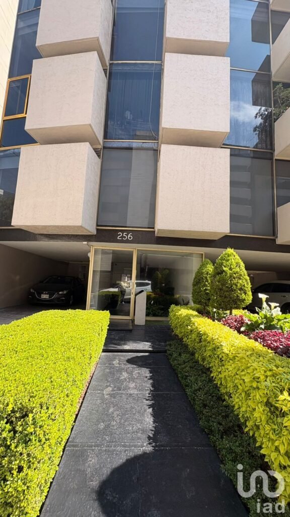 DEPARTAMENTO EN RENTA EN COFRE DE PEROTE LOMAS DE CHAPULTEPEC