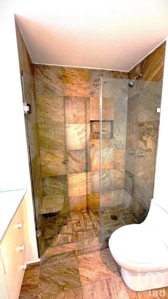 DEPARTAMENTO EN RENTA EN COFRE DE PEROTE LOMAS DE CHAPULTEPEC