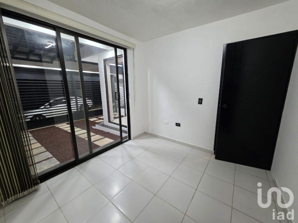 Venta de casa de un nivel renovada en lomas de santa fe en Xalapa