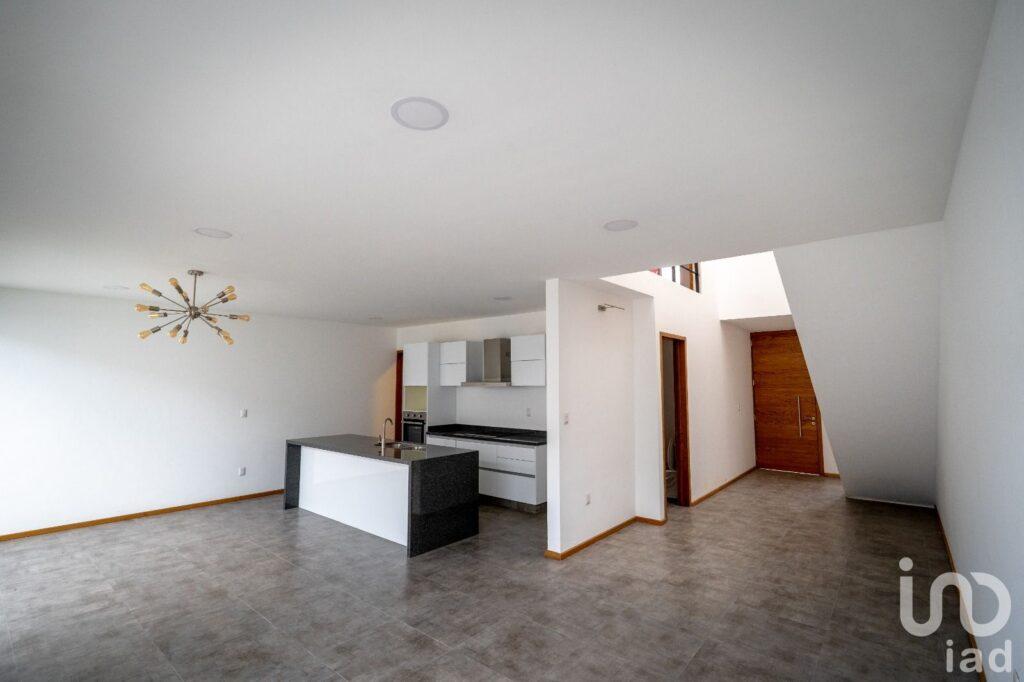 VENTA DE CASA ZONA MOMOXPAN CERCA DE EXPLANADA PUEBLA