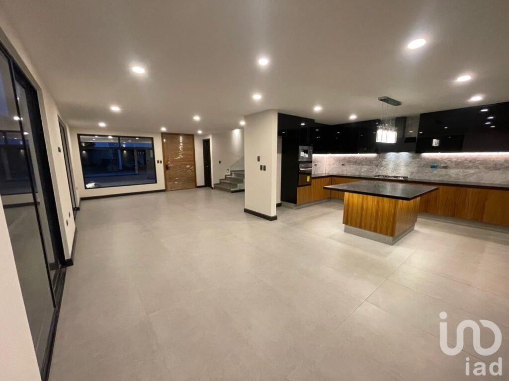 CASA EN VENTA EN MORILLOTLA MODERNA CON EXCELENTES ACABADOS