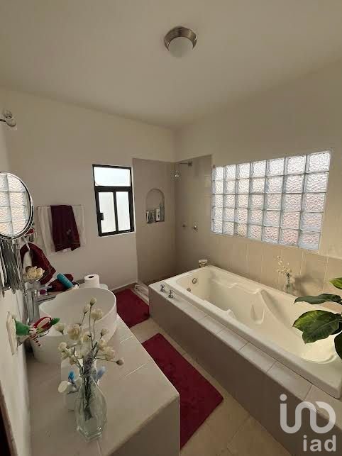 CASA EN ALTA VISTA A 5 MINUTOS CENTRO DE CUERNAVACA