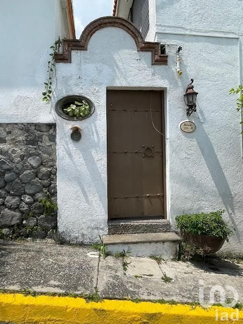 CASA EN ALTA VISTA A 5 MINUTOS CENTRO DE CUERNAVACA
