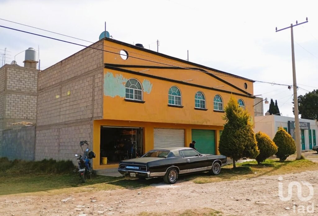 CASA EN VENTA CIUDAD SAGUN 4 LOCALES, 2DO PIDO DEPARTAMENTO FRENTE SEGURIDAD PUBLICA