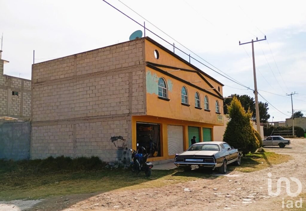CASA EN VENTA CIUDAD SAGUN 4 LOCALES, 2DO PIDO DEPARTAMENTO FRENTE SEGURIDAD PUBLICA