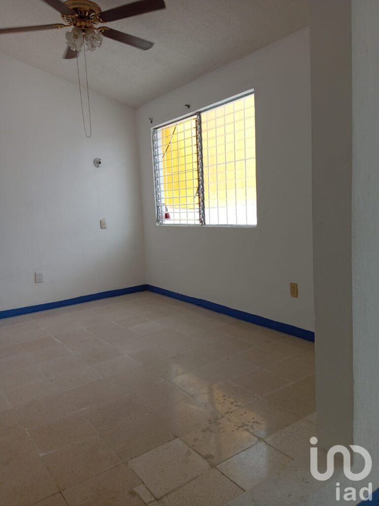 VENDO Casa con Recámara y Estudio en Planta Baja | Fracc. Herradura.