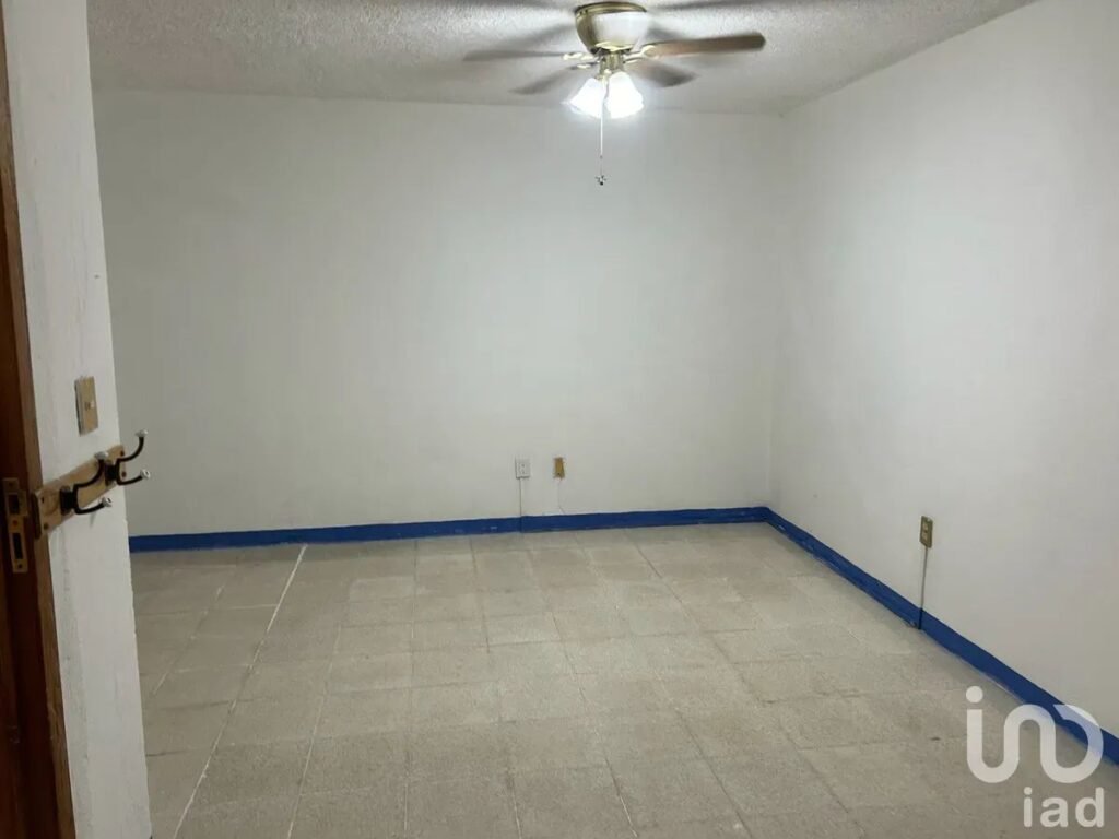 VENDO Casa con Recámara y Estudio en Planta Baja | Fracc. Herradura.