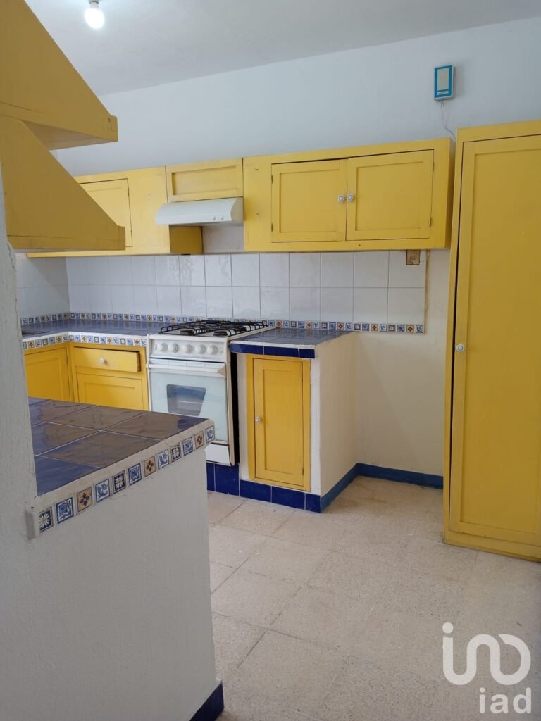 VENDO Casa con Recámara y Estudio en Planta Baja | Fracc. Herradura.