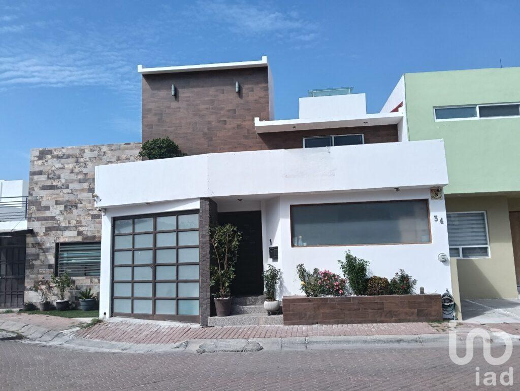 CASA EN VENTA RESIDENCIAL SAN MATEO CORREGIDORA QRO.