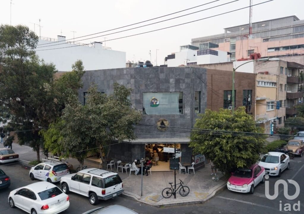 OFICINAS EN RENTA EN LA COLONIA NARVARTE, DOS NIVELES DISPONIBLES.