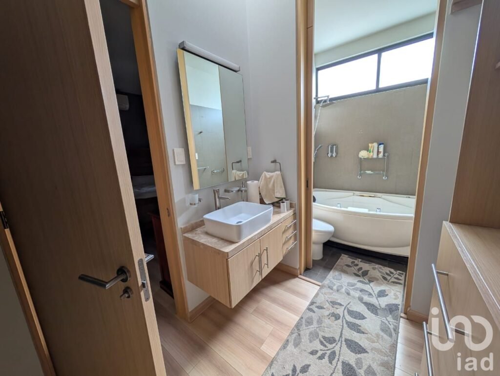 Casa amueblada en renta en Residencial Castilla la Nueva