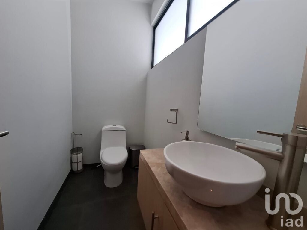 Casa amueblada en renta en Residencial Castilla la Nueva