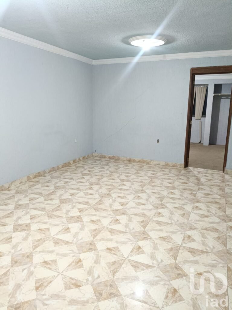 VENTA DE CASA EN JARDINES DE CERRO GORDO, ECATEPEC DE MORELOS.