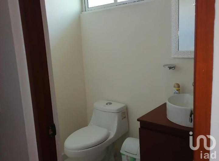 VENDO CASA EN LONG ISLAND ESTILO YORK AMUEBLADA, AV. HUAYACAN, CANCUN. Q.ROO