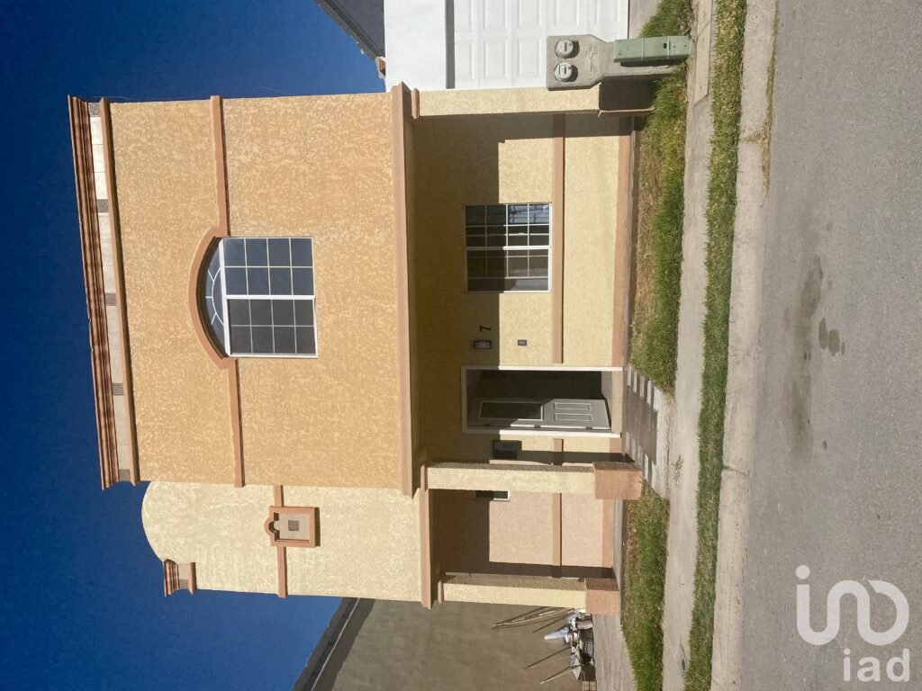 CASA EN RENTA EN PASEO DE LOS NOGALES