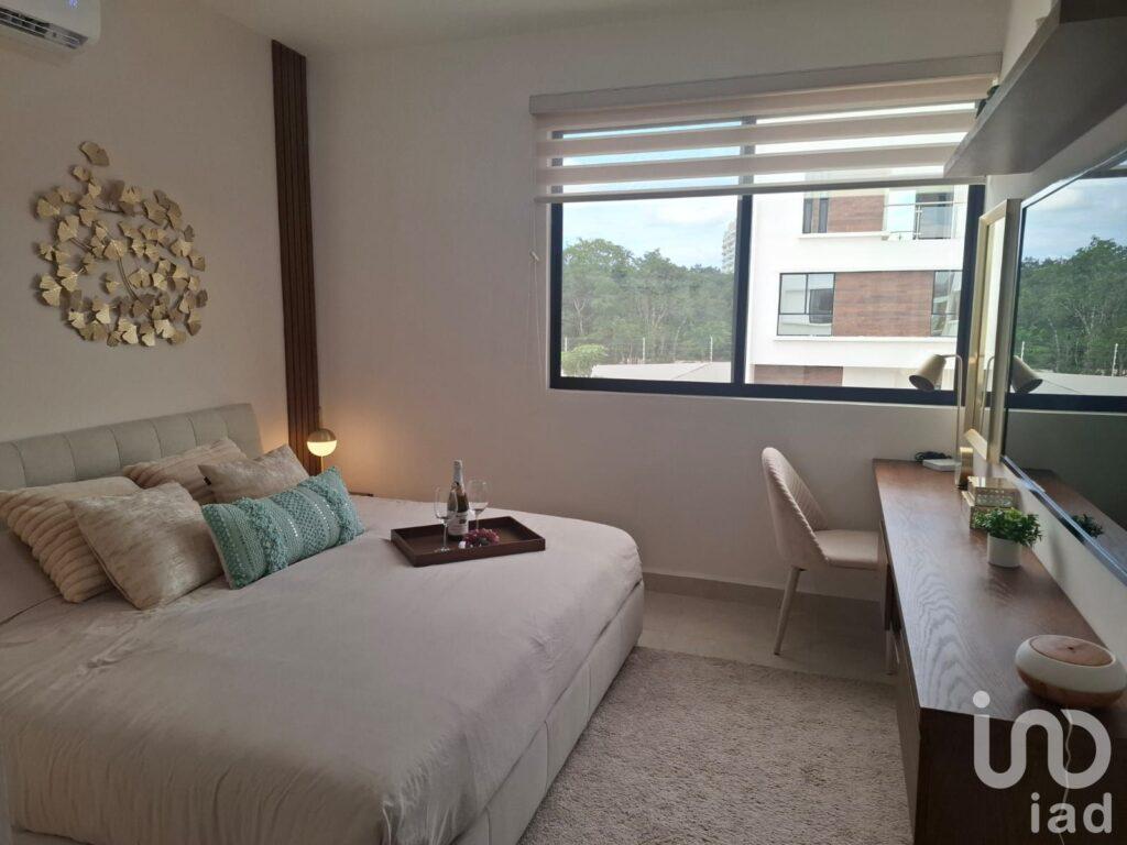 HERMOSA CASA MODELO VESEL EN AVENIDA HUAYACAN CON AMENIDADES