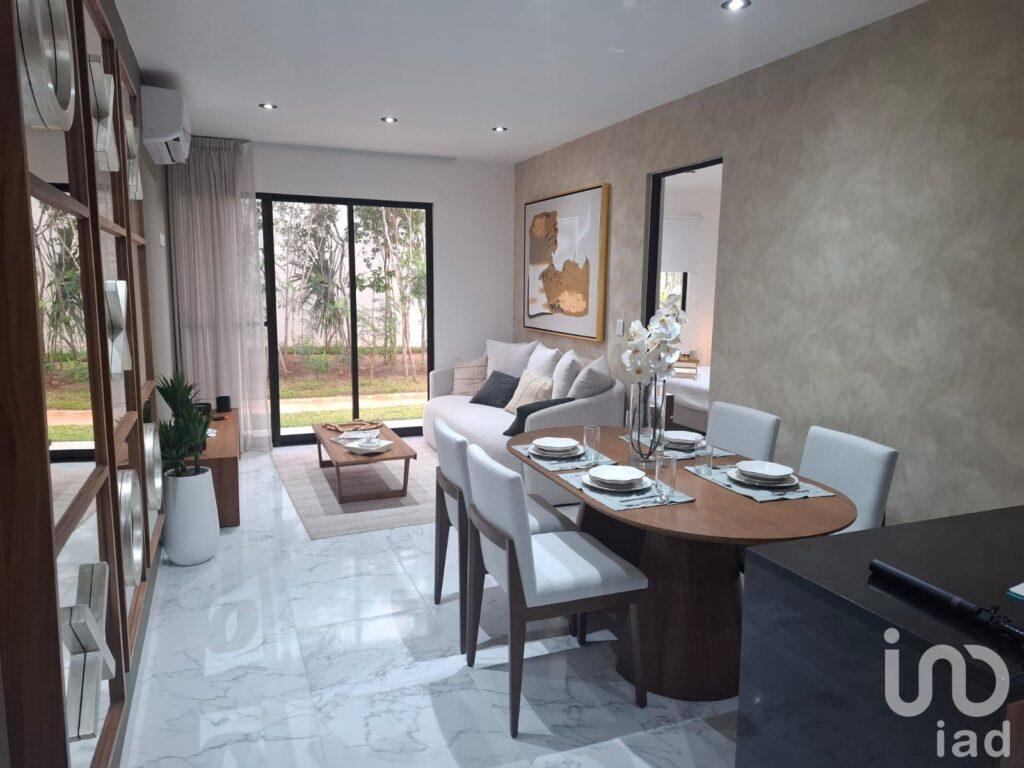 DEPARTAMENTO EN VENTA AVENIDA HUAYACAN EN CANCUN