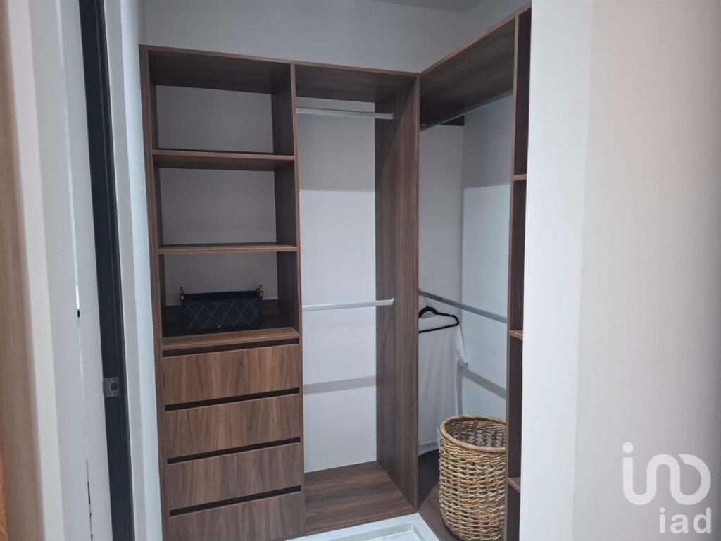 DEPARTAMENTO EN VENTA AVENIDA HUAYACAN EN CANCUN